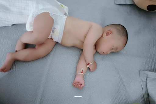 喀什宝宝口水多怎么回事